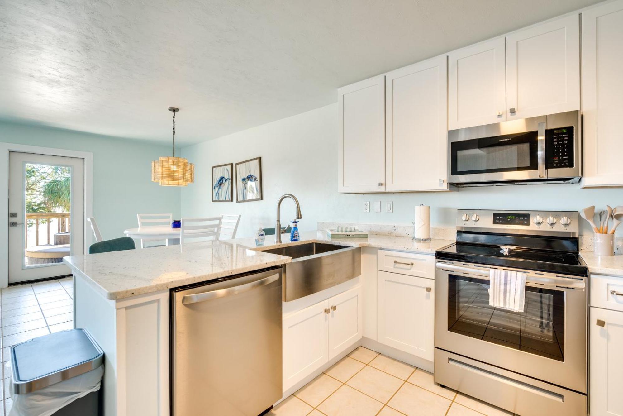 Cedar Key Condo With Balcony And Gulf Views! Eksteriør billede